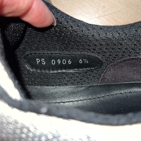 PRADA MENS SNEAKERS - Picture 6 of 6